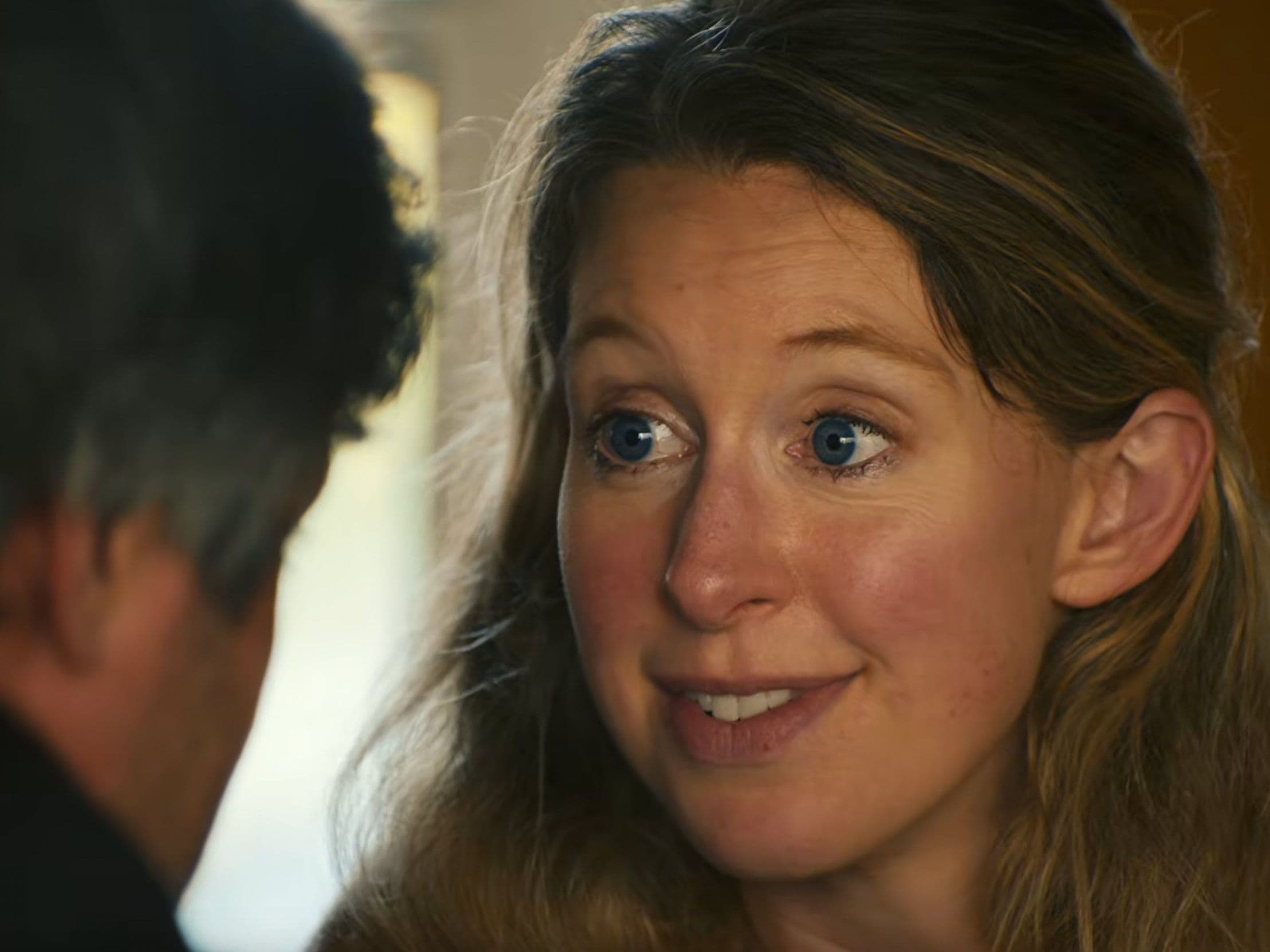 Documentário sobre Elizabeth Holmes vence Cara-de-Barro nos EUA de novo