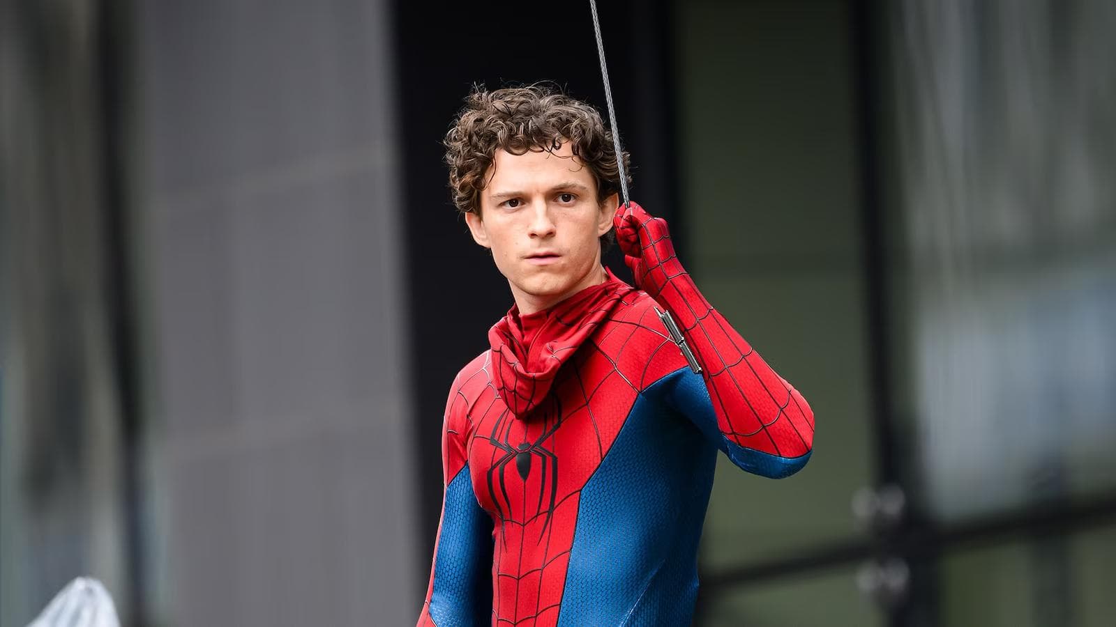 Tom Holland explica por que nunca cruzou com os vilões da Sony