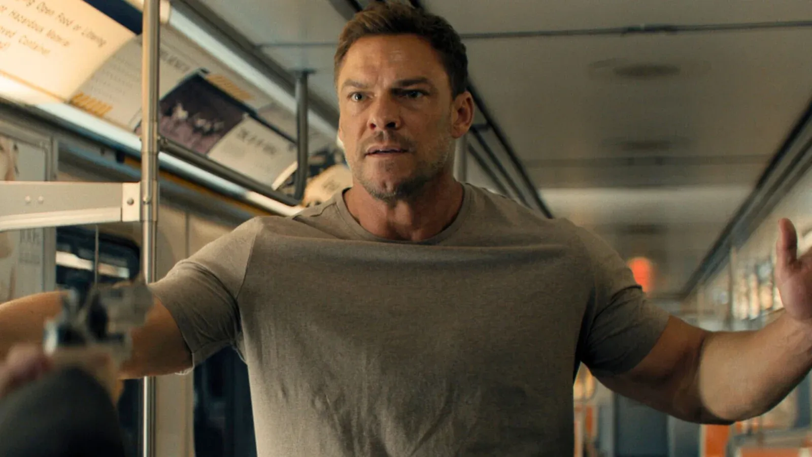 Reacher já tem 6ª temporada confirmada antes de a 5ª estrear