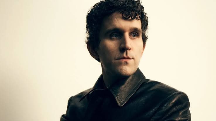 Task: Harry Melling fala sobre as gravações da 2ª temporada na HBO